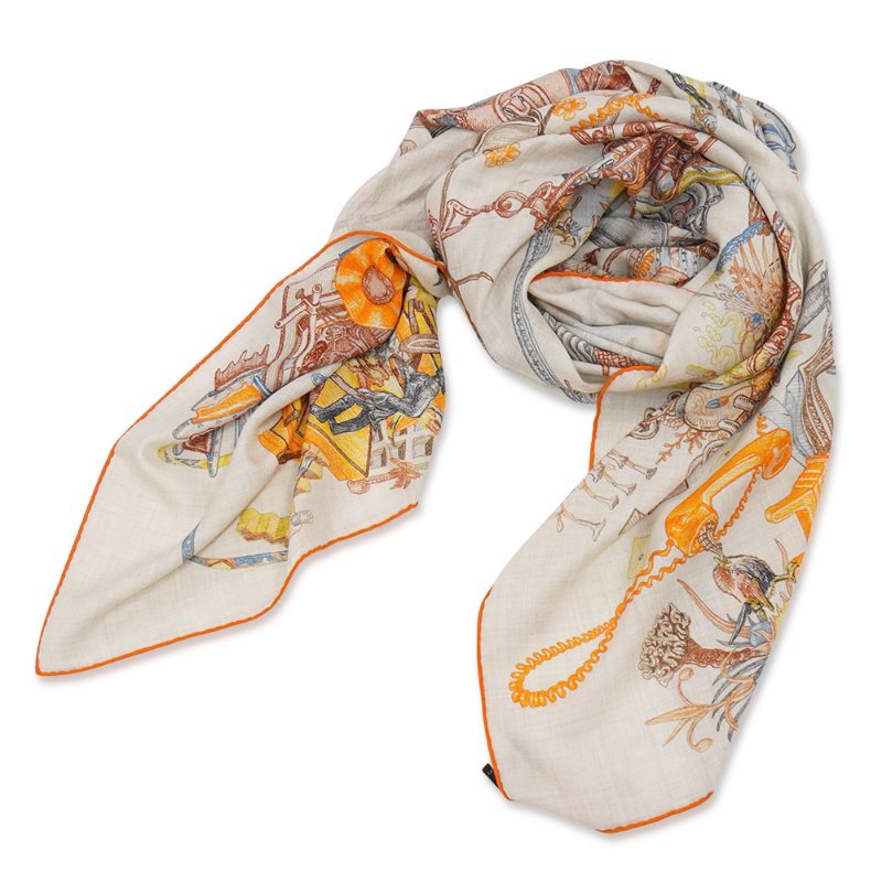 Hermes Le Monde d'Hermès 喀什米爾馬場圖印花混絲披巾/大方巾-140cm(橘/棕)-4