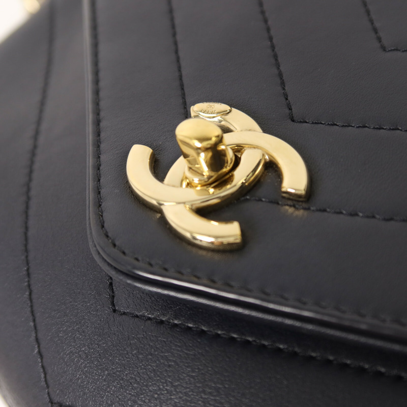 CHANEL 牛皮皮革Chain Shoulder鏈帶手挽肩背兩用袋-10