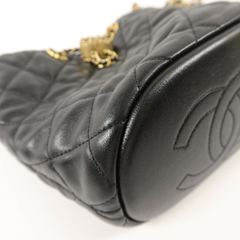 CHANEL 牛皮皮革Bucket Bag鏈帶肩背袋-11