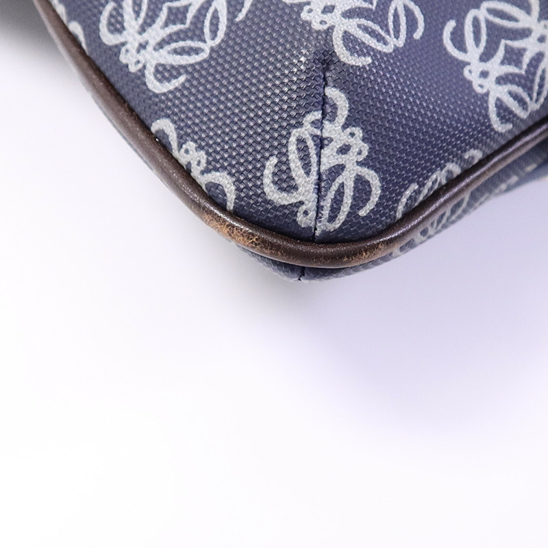 LOEWE 帆布Anagram Shoulder Bag肩背袋-11