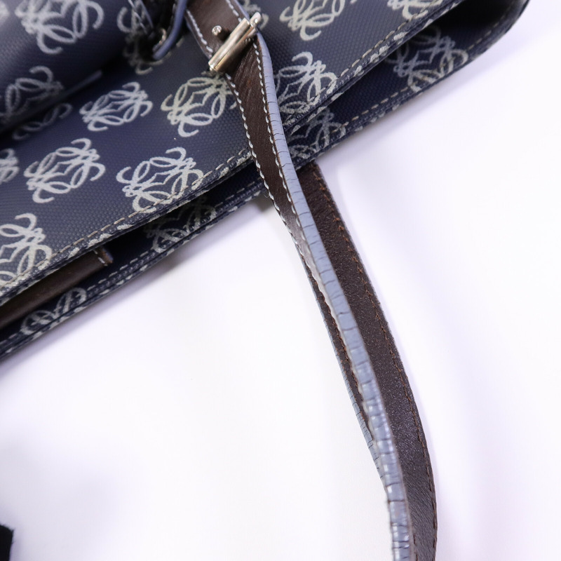 LOEWE 帆布Anagram Shoulder Bag肩背袋-16