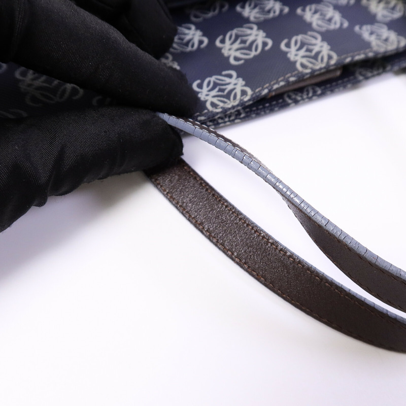 LOEWE 帆布Anagram Shoulder Bag肩背袋-17
