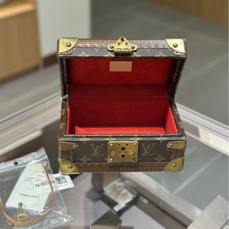 LV/路易威登 Coffret Tresor 20老花首飾箱 經典老花+金屬邊角 紅內里  尺寸：20*12*10cm-1