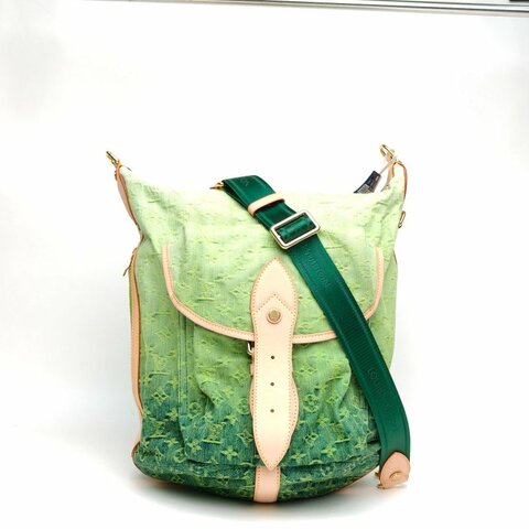 LOUIS VUITTON 綠色帆布2010春夏限定秀款漸變信使包丹寧肩背包