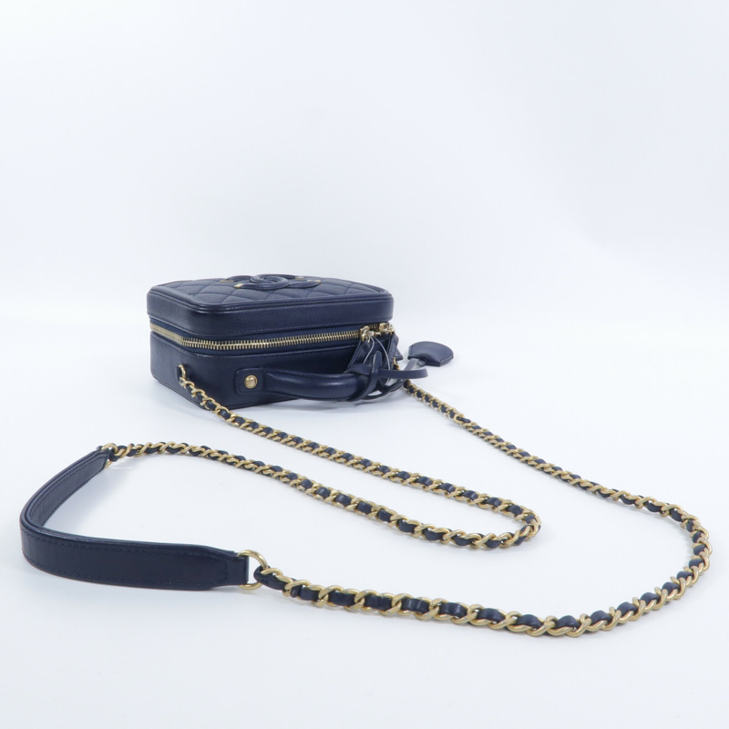CHANEL 牛皮皮革CC Filigree Vanity Case鏈帶手挽肩背兩用袋-9
