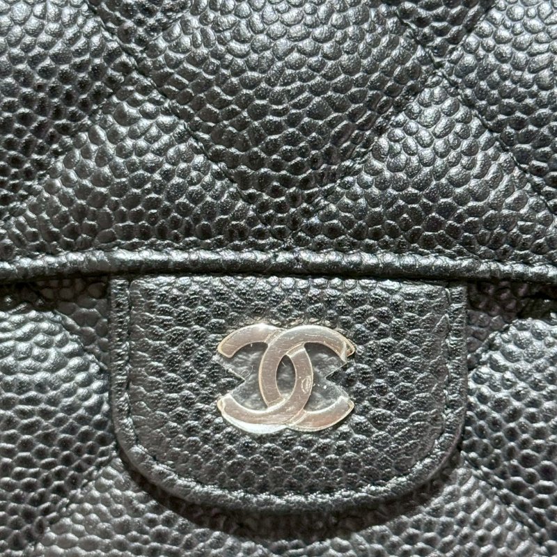 CHANEL 荔枝皮黑銀二折扣式長夾-2
