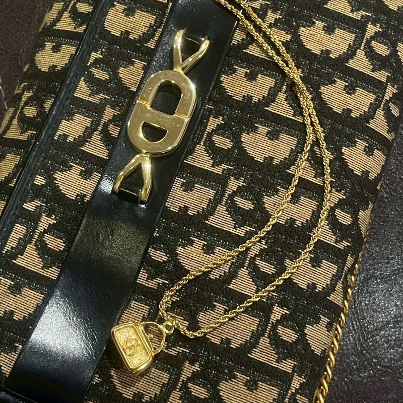 VINTAGE DIOR金色CD手提包造形古董項鍊-1