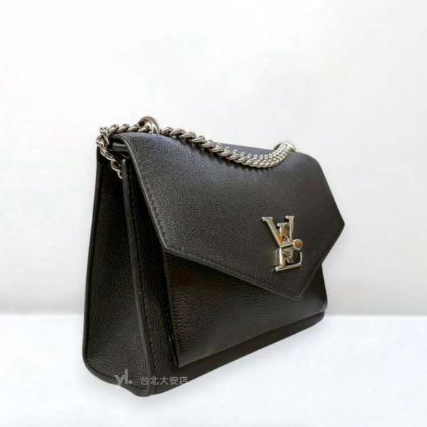 A13205-LV Mylockme 黑色牛皮銀轉釦下蓋鏈包M51418-1