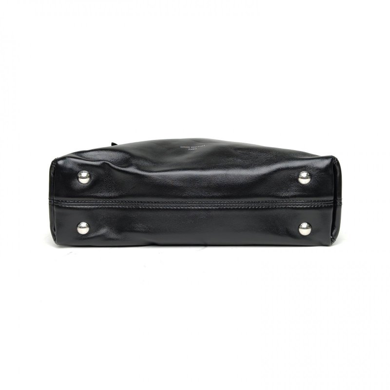 LOUIS VUITTON CARRYALLEastWest黑色羊皮銀扣晶片肩背包-4