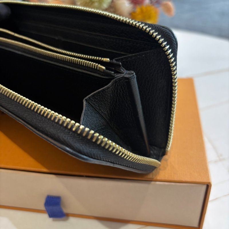 *SHIHNA名牌精品* LV M60171 Clemence 經典花紋全皮革壓紋拉鍊長夾-9