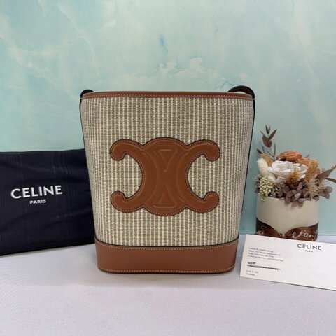 CELINE Triomphe帆布小牛皮凱旋門水桶包