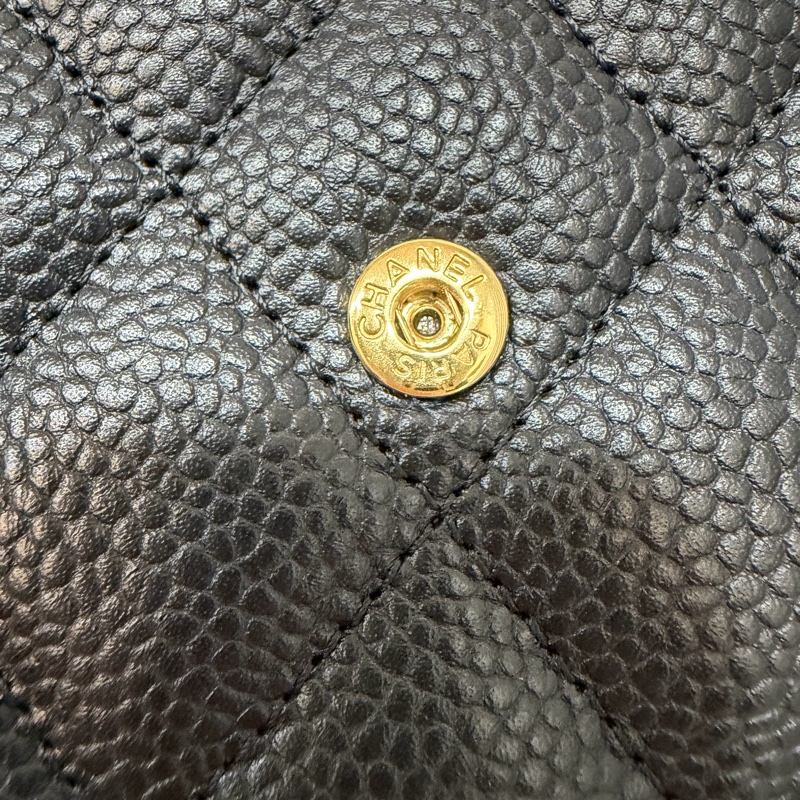 CHANEL A84448黑荔枝皮 大雙C金釦 掀蓋 釦式 長夾-27