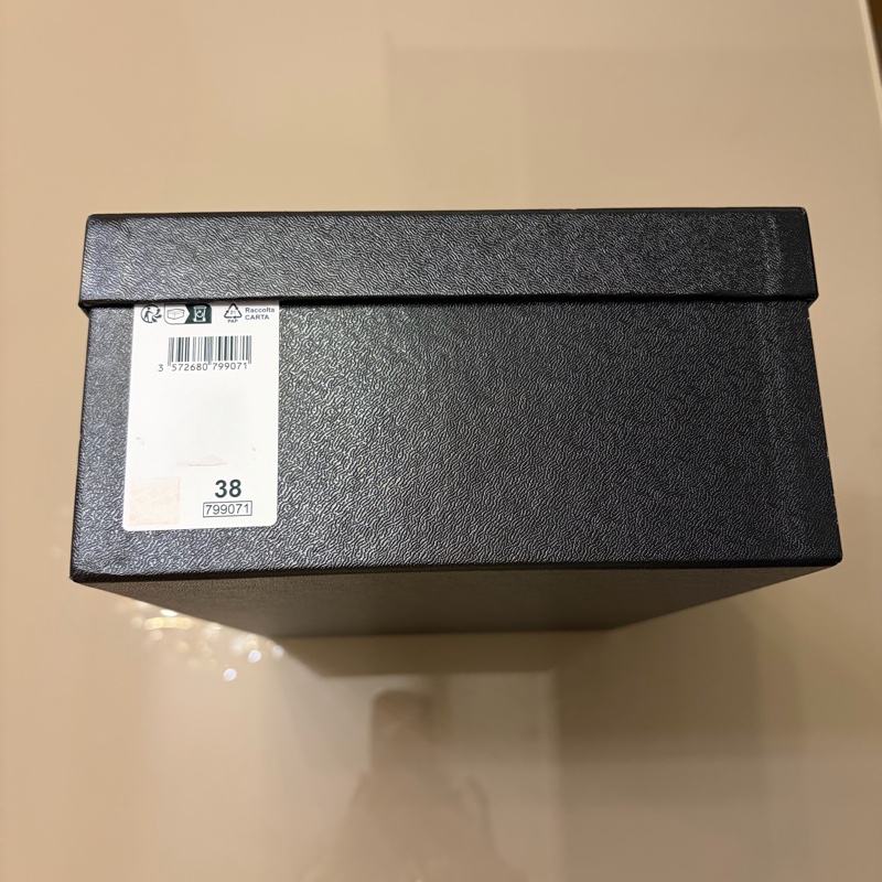 Chanel 最新2026渡假系列特展限量款矮跟拖鞋-10