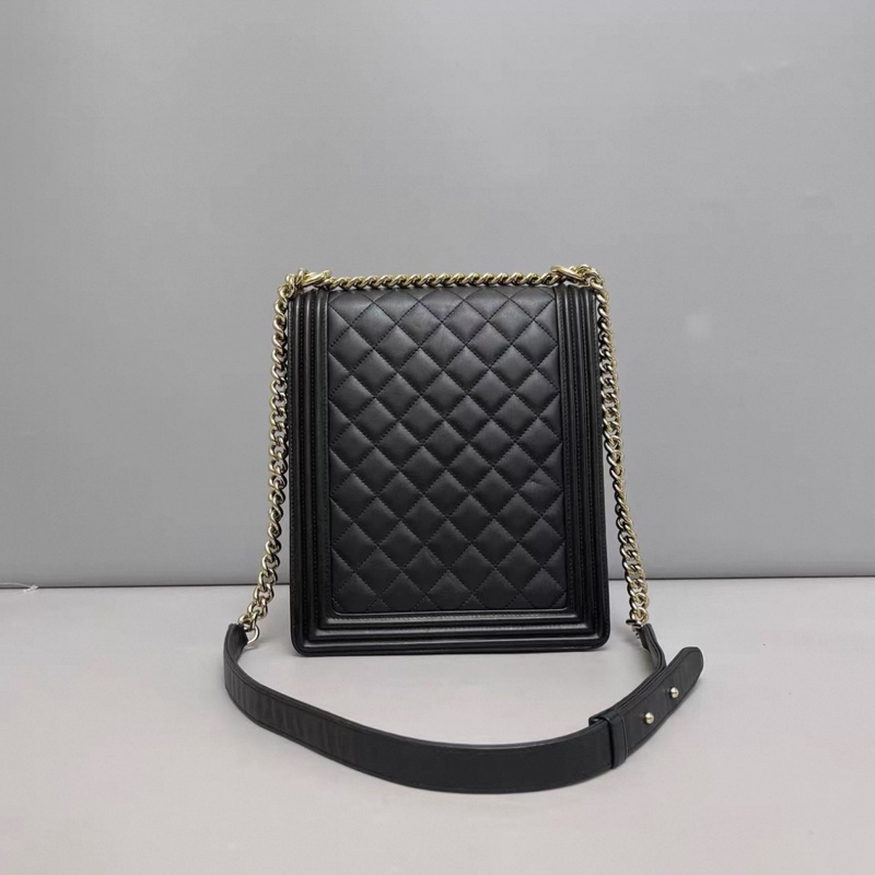 Chanel香奈兒leboy竪版大號黑金牛皮菱格包-1