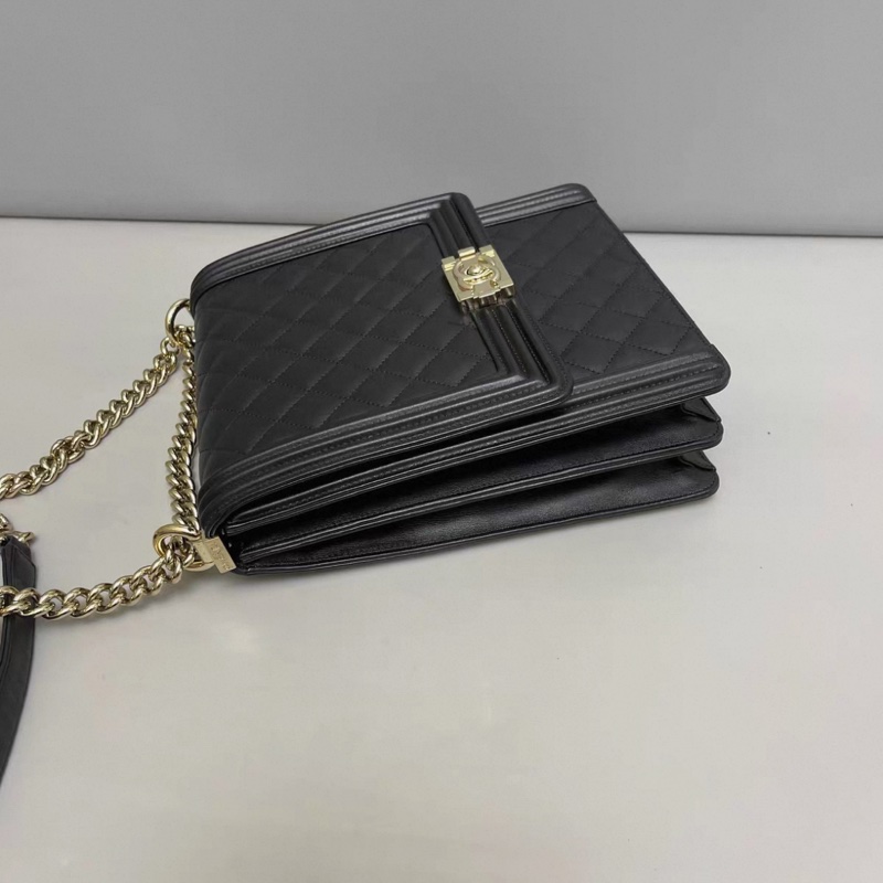 Chanel香奈兒leboy竪版大號黑金牛皮菱格包-2