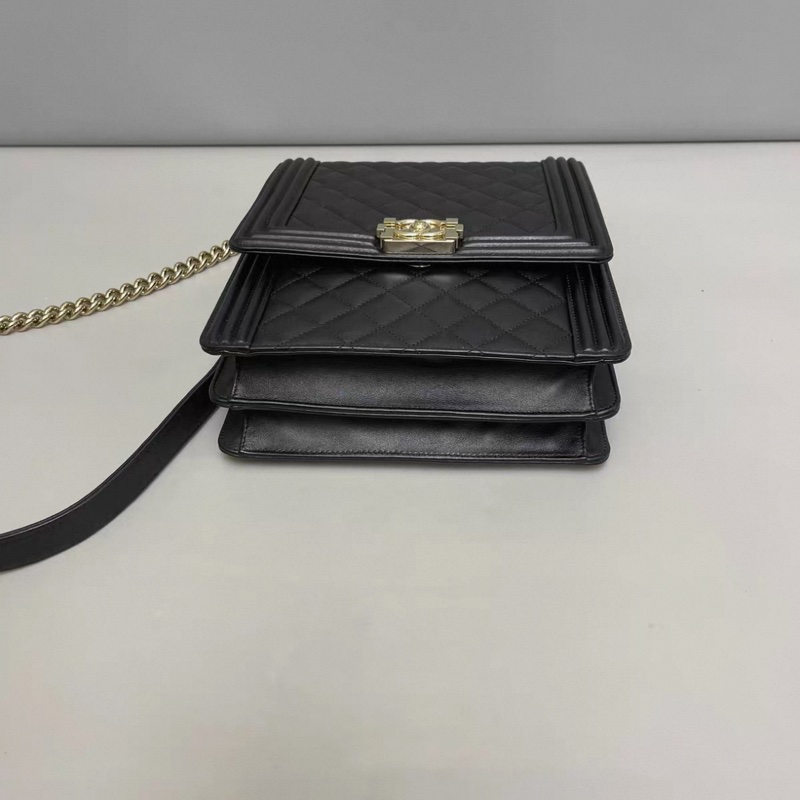 Chanel香奈兒leboy竪版大號黑金牛皮菱格包-3