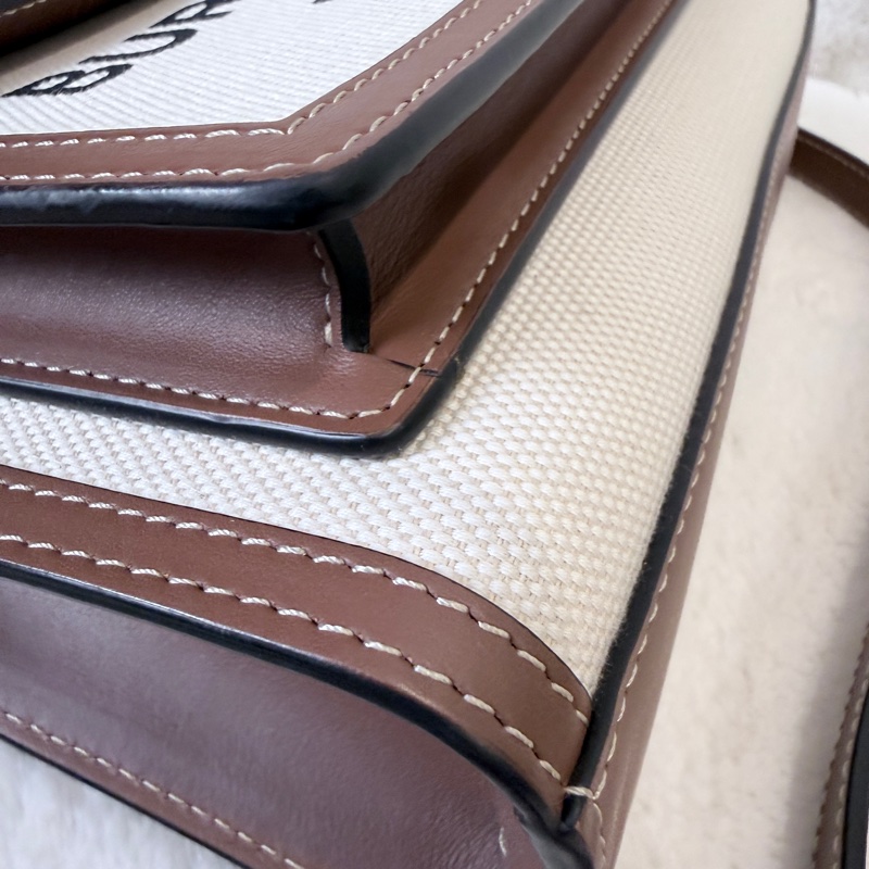 BURBERRY✨8031746 POCKET雙色帆布郵差包斜背包手提包-16