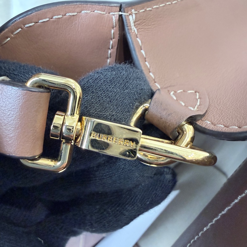 BURBERRY✨8031746 POCKET雙色帆布郵差包斜背包手提包-29