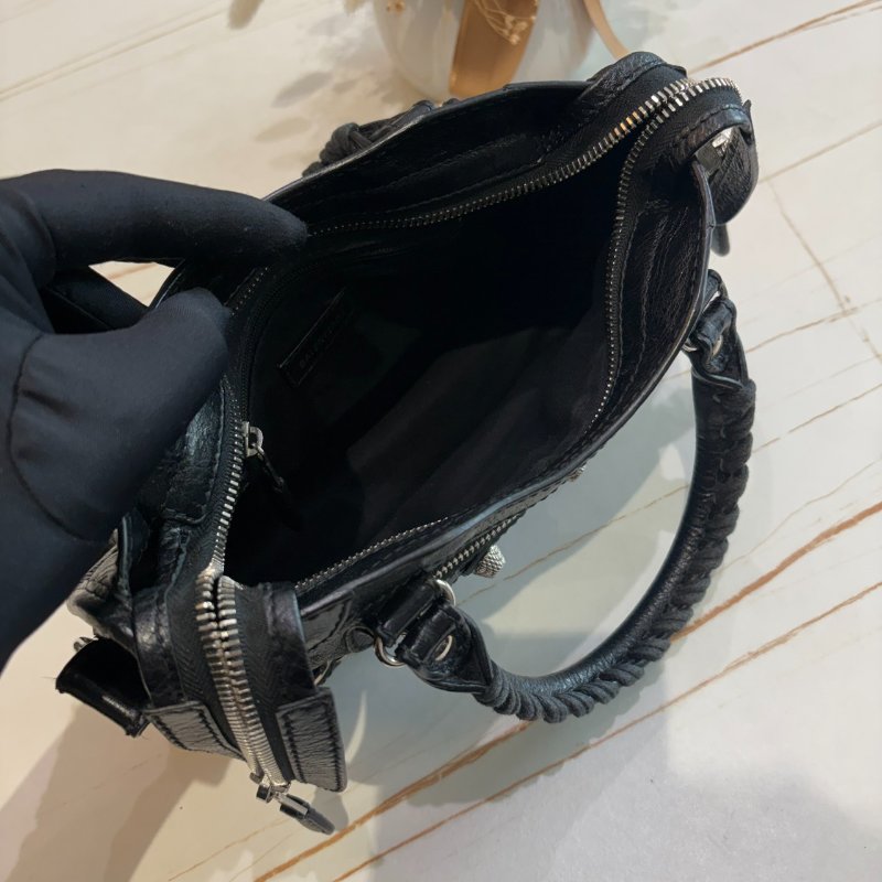 *SHIHNA名牌精品* Balenciaga mini city 銀釦機車包-7