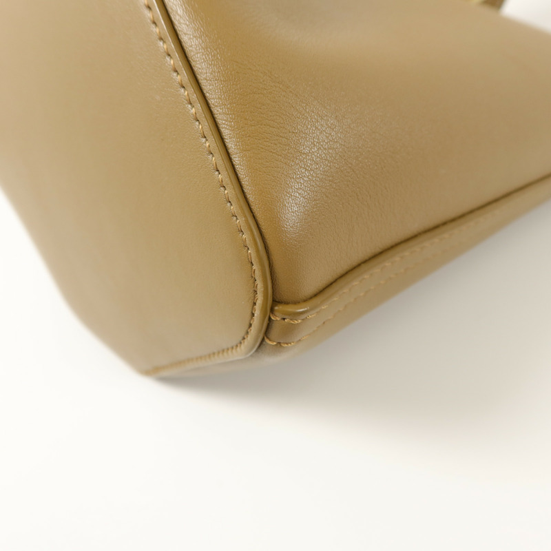 LOEWE 牛皮皮革Pebble Bucket Mini手挽肩背兩用袋-10