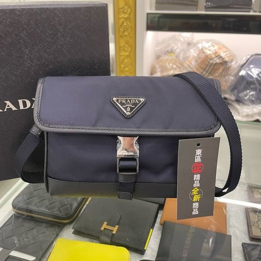東區正精品㊣PRADA 2ZH108 全新藍色尼龍銀三角牌釦式迷你翻蓋小手機包肩背包斜背包 RA1523-0