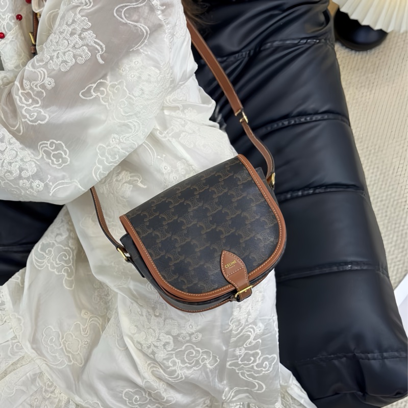 一背直接變韓劇女主！CELINE 凱旋門馬鞍包🐎-0