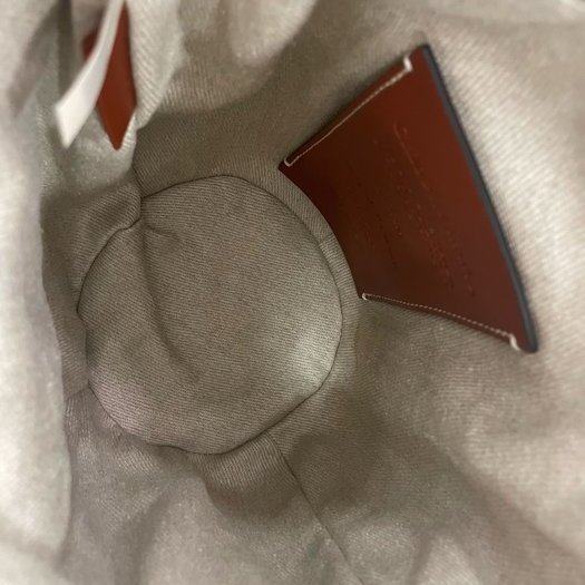 東區正精品㊣CHLOE Woody CHC22SS38 全新米白色帆布拼焦糖色皮革肩背草編織藤編束口水桶包RZ5112-3