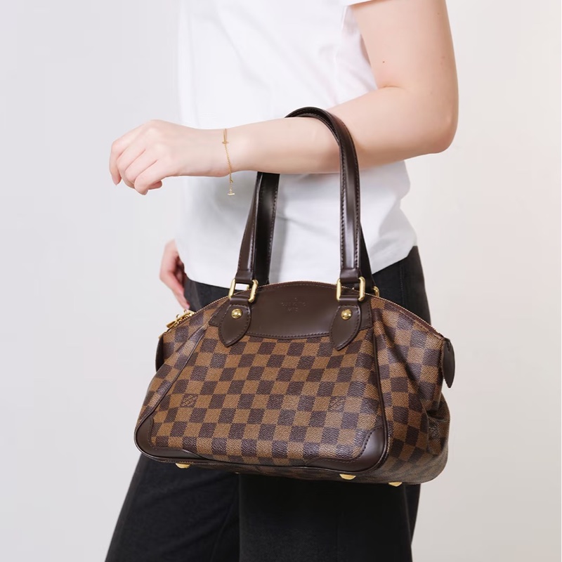 莉亞精品♡LV 棋盤格餃子包 二手美包-1