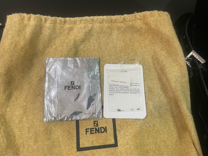 Fendi 絨布 石華洛世奇水鑽 包-5