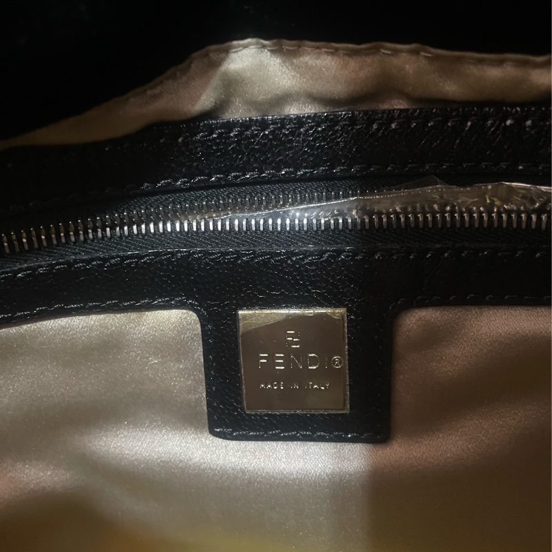 Fendi 絨布 石華洛世奇水鑽 包-7
