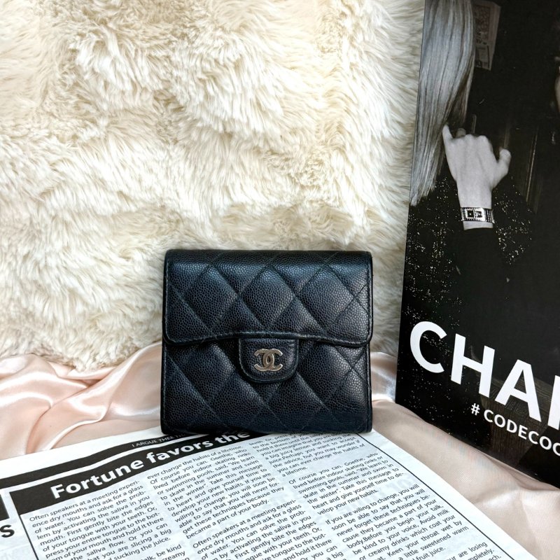 Chanel CLASSIC FLAP 雙C短款錢包 黑銀-0