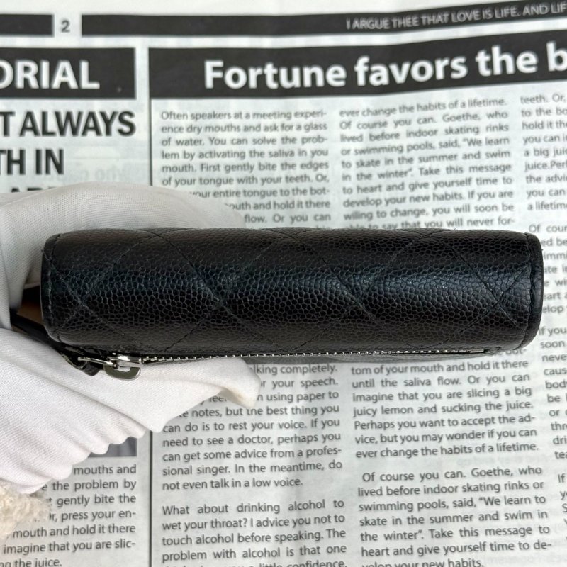 Chanel CLASSIC FLAP 雙C短款錢包 黑銀-3