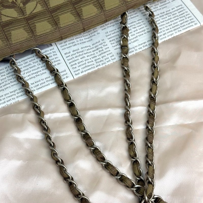 Chanel輕量感帆布冰格CF 卡其綠色-7