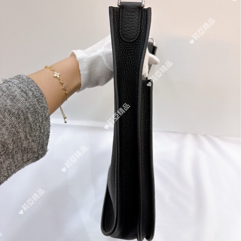 莉亞精品♡Hermes Evelyn 29 黑銀 K刻 TC皮 二手-4