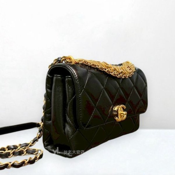 A13181-Chanel 黑色羊皮菱格鑲鑽字母logo手提 mini下蓋鏈包AS3240-1