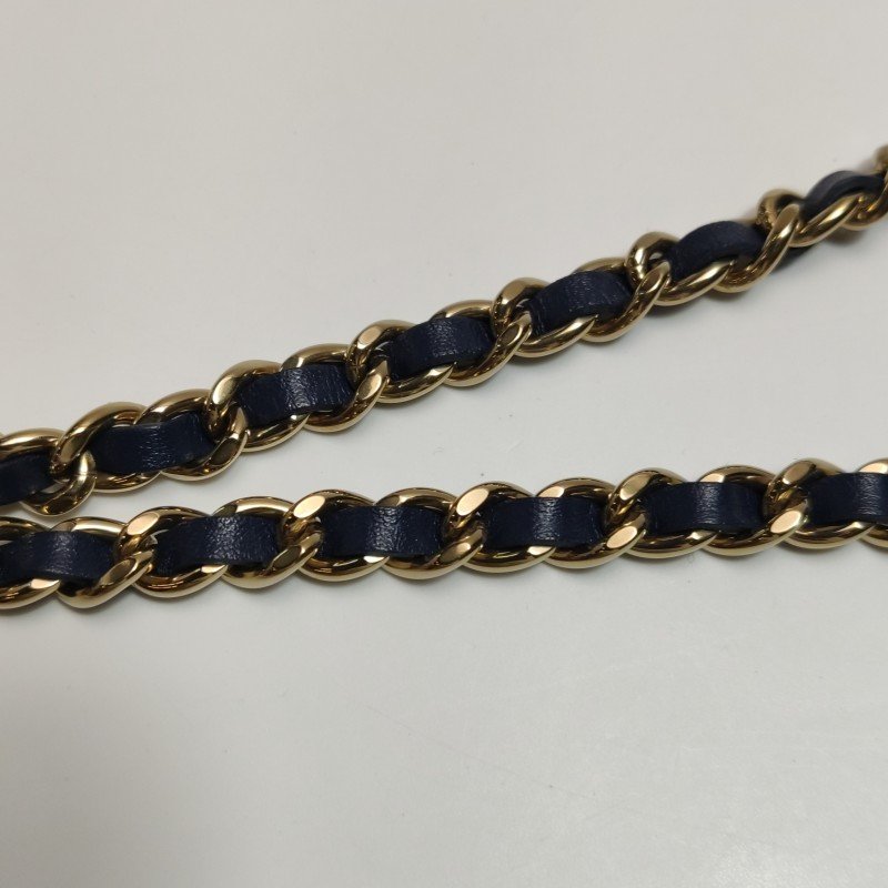 Chanel 牛皮帆布菱格紋雙C Logo拉鍊斜背包單肩包-13