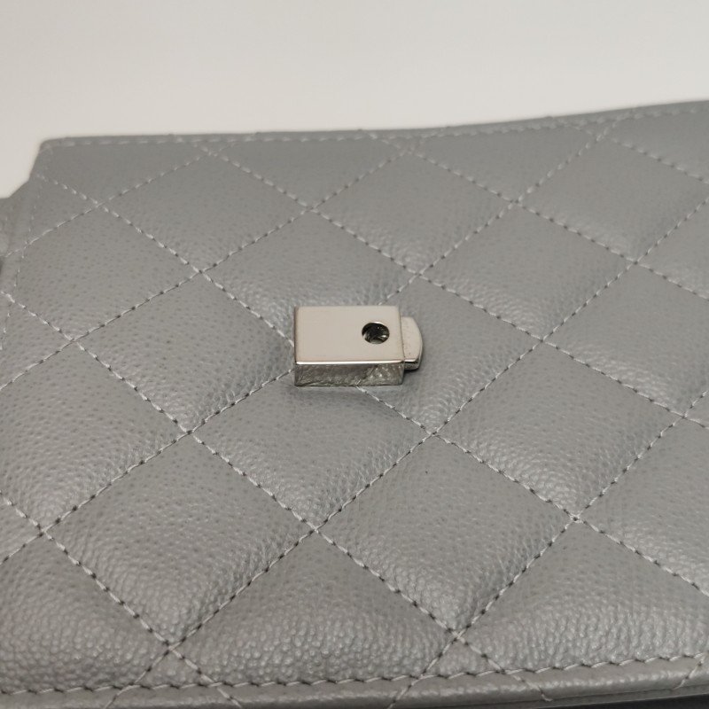 Chanel 牛皮純色字母logo斜背包單肩包-13