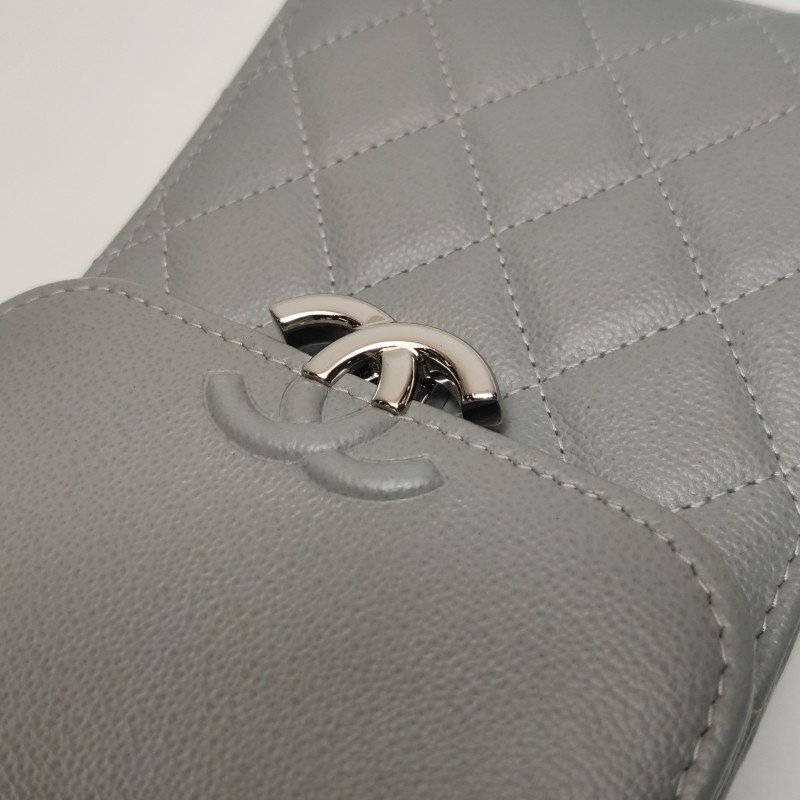 Chanel 牛皮純色字母logo斜背包單肩包-15