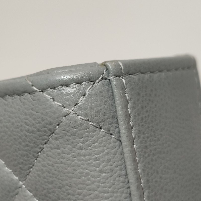 Chanel 牛皮純色字母logo斜背包單肩包-18