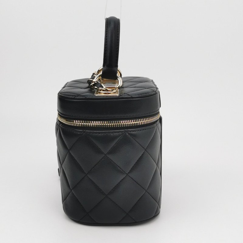 Chanel Trendy CC羊皮純色菱格絎縫雙C標識金屬板斜背包單肩包-2
