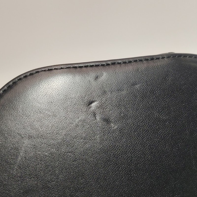 Chanel Trendy CC羊皮純色菱格絎縫雙C標識金屬板斜背包單肩包-28
