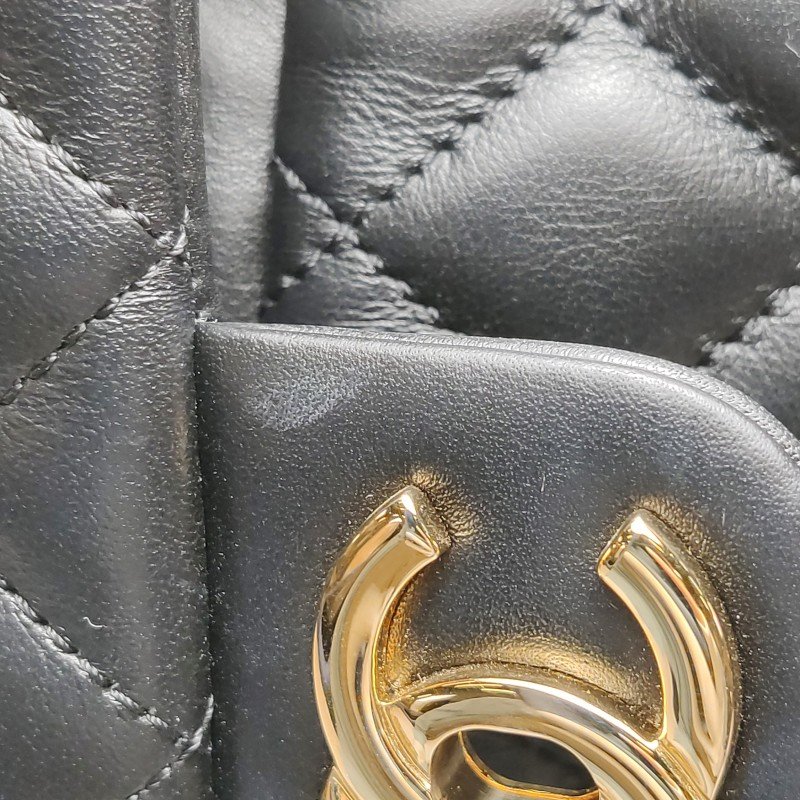 Chanel Urban Spirit牛皮菱格絎縫雙C書包扣雙肩包-19