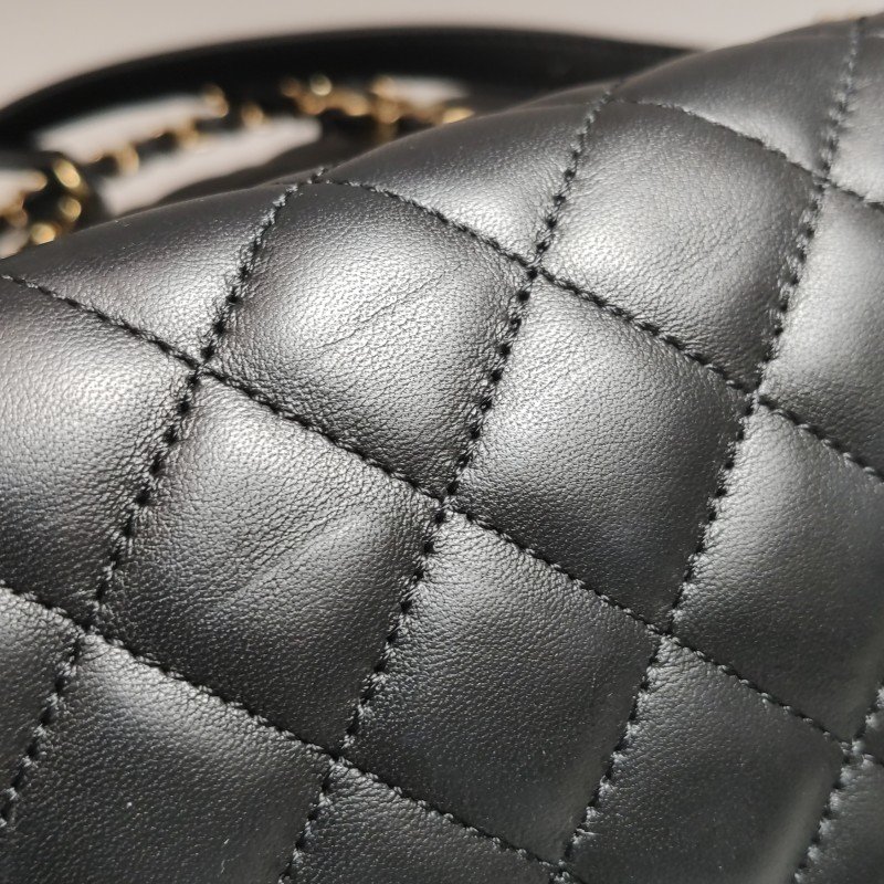 Chanel Urban Spirit牛皮菱格絎縫雙C書包扣雙肩包-23