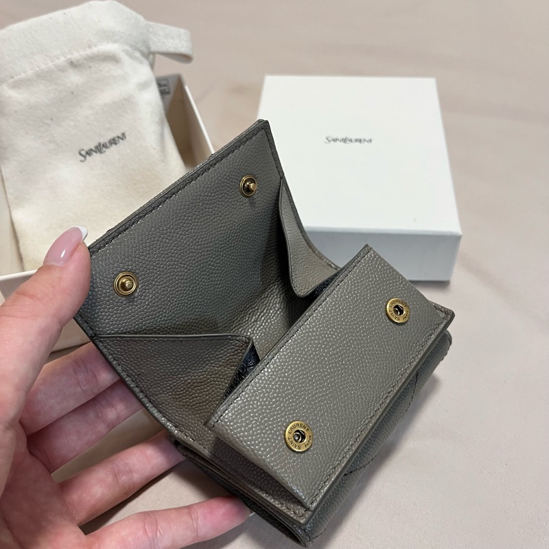全新｜Saint Laurent Paris YSL 聖羅蘭 魚子醬牛皮短夾 灰棕色 札幌購入-4