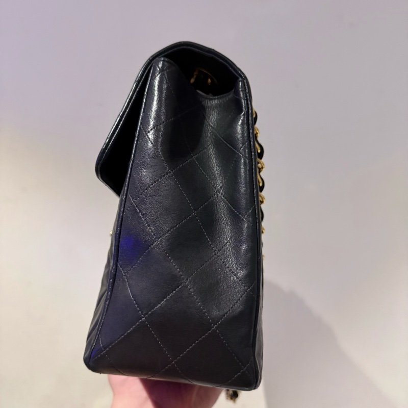 22弄 Chanel vintage maxi 古董包 黑金 羊皮 貝嫂包 34公分-9
