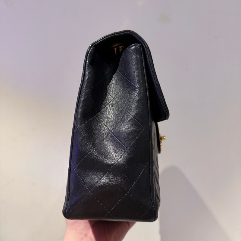 22弄 Chanel vintage maxi 古董包 黑金 羊皮 貝嫂包 34公分-10