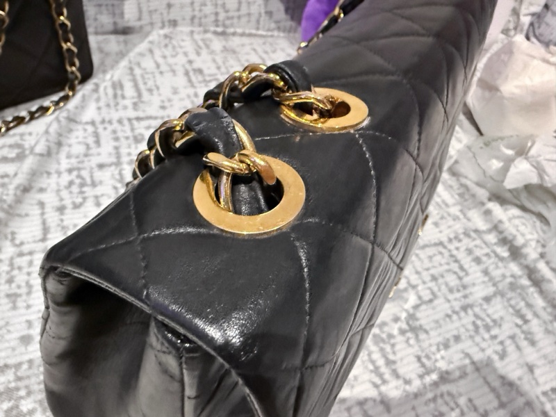 22弄 Chanel vintage maxi 古董包 黑金 羊皮 貝嫂包 34公分-18