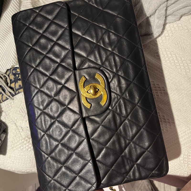 22弄 Chanel vintage maxi 古董包 黑金 羊皮 貝嫂包 34公分-26