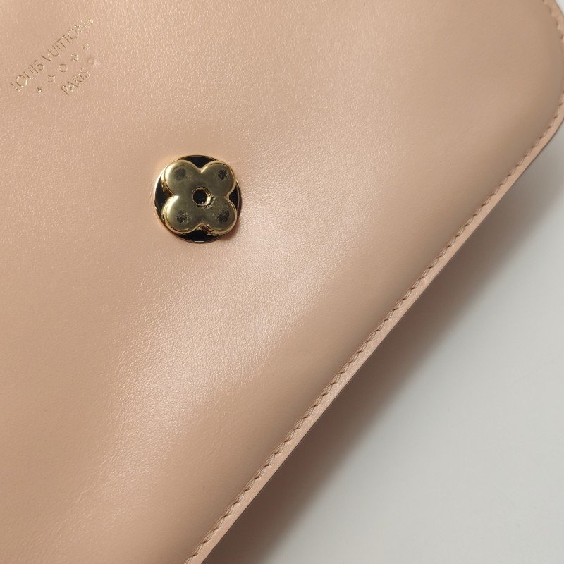 Louis Vuitton (LV) Pont 9中號牛皮純色LV Circle標誌斜背包單肩包晶片款-11