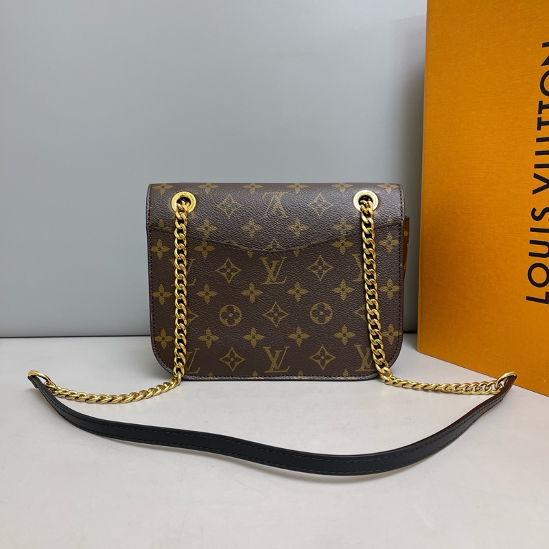 Louis Vuitton LV 路易威登 Passy 老花鏈條包-1